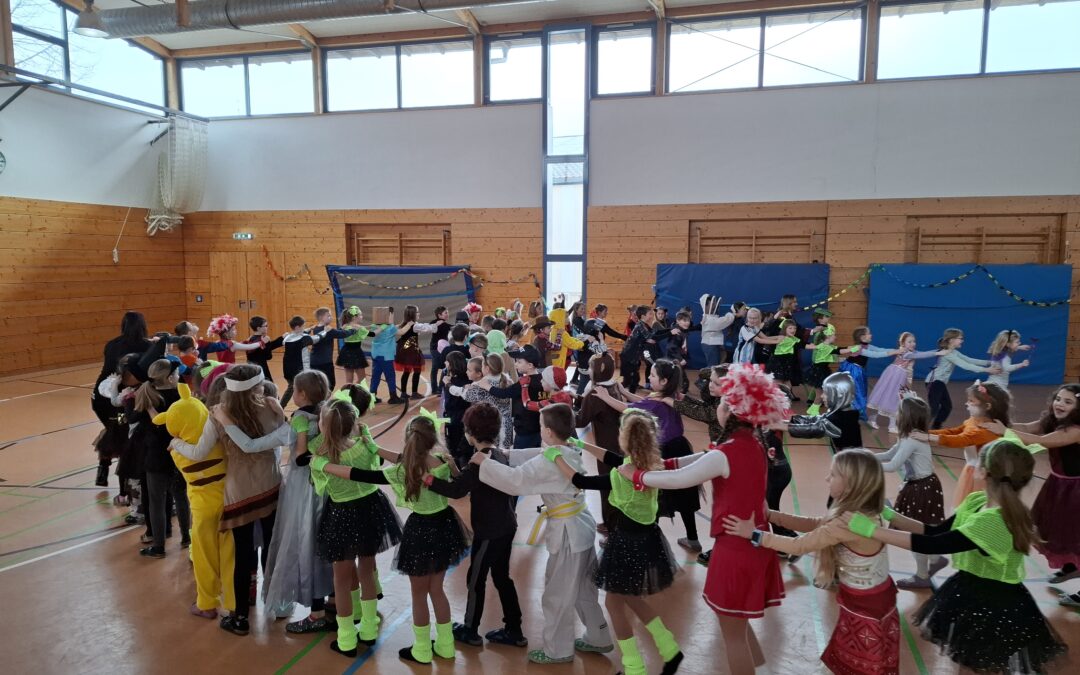 Große Faschingssause in der Turnhalle